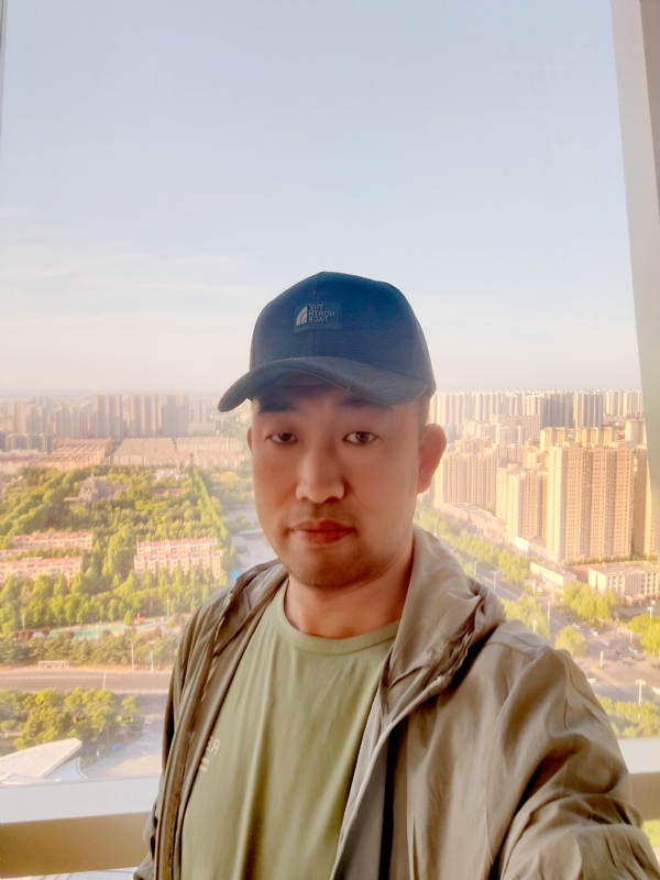 勇攀高峰的第二张照片--鄂尔多斯交友中心